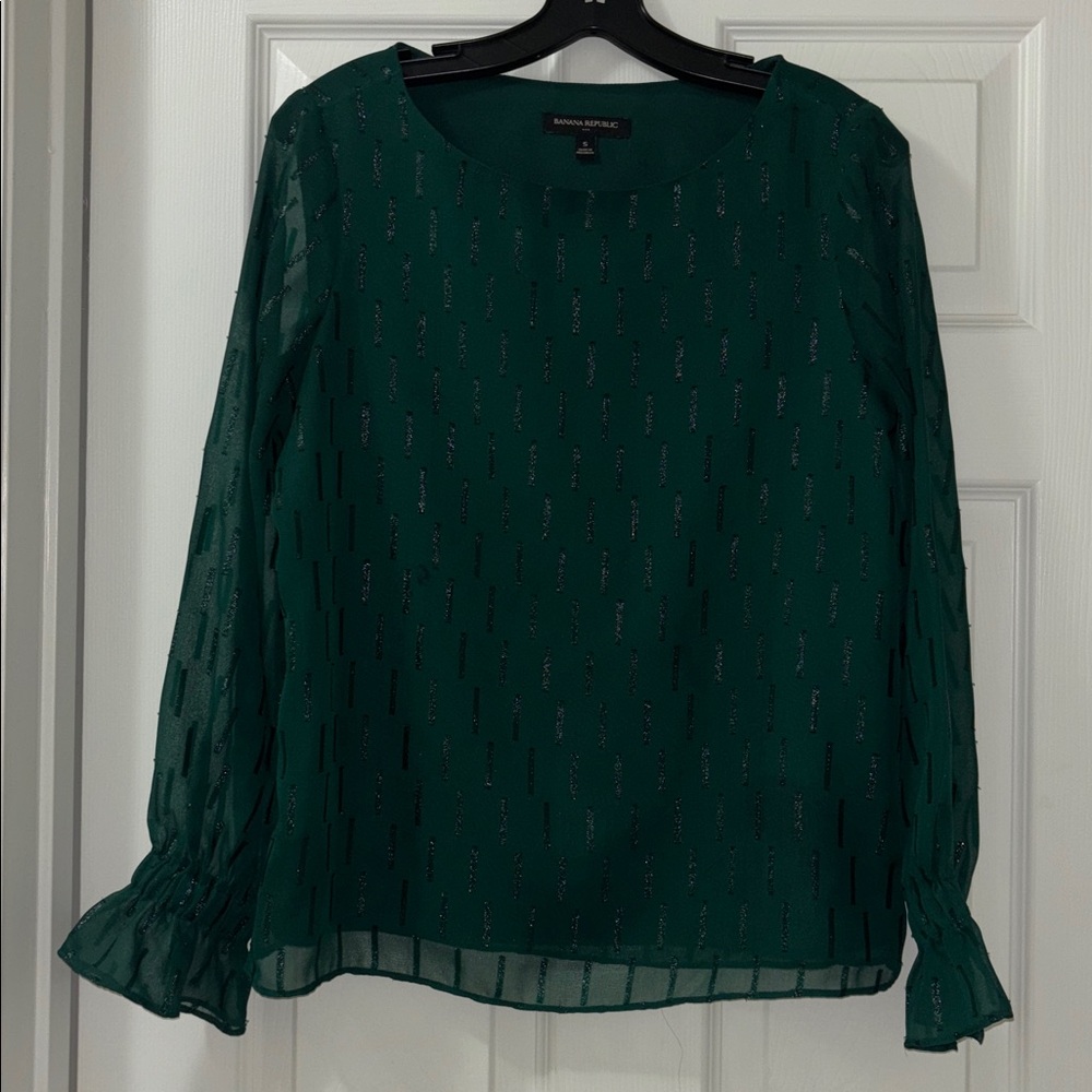 Banana Republic Emerald Green Blouse with Textured Shiny Glitter Design